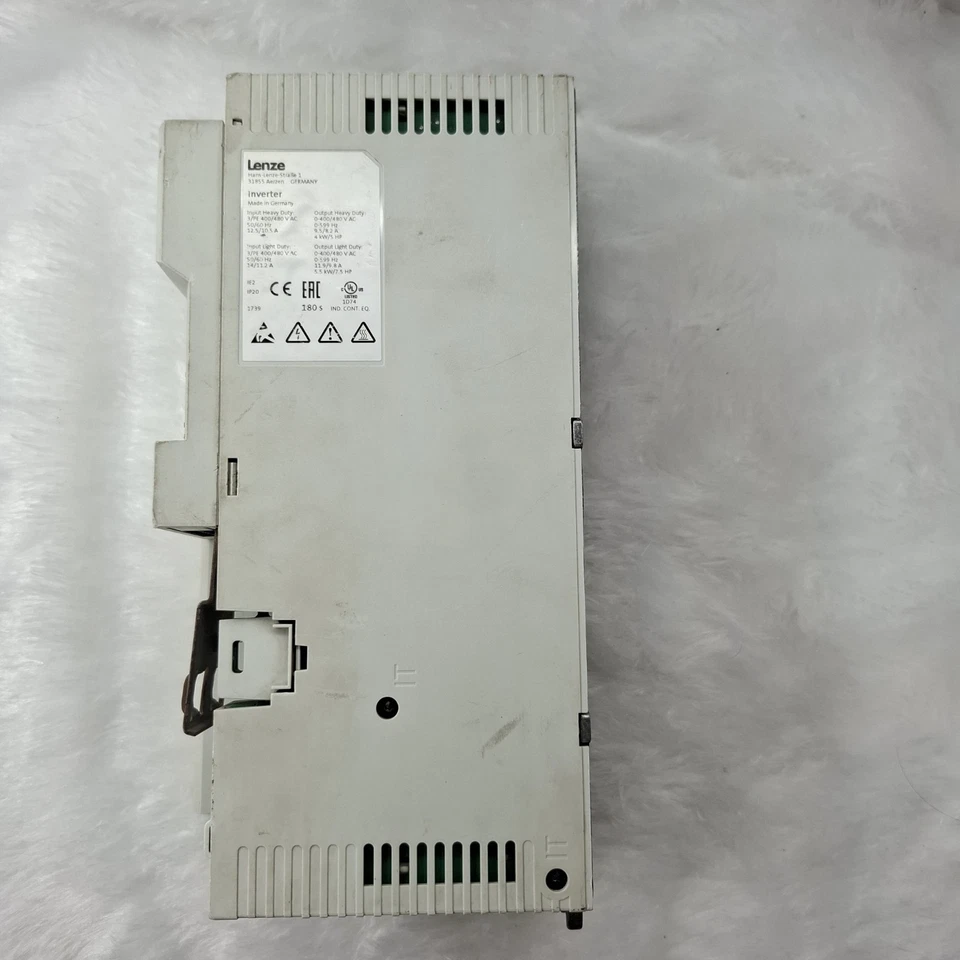 Lenze i550 VFD Inverter 5HP 4kW 400-480V 3-Phase CANopen IP20 I55AE222F10010002S